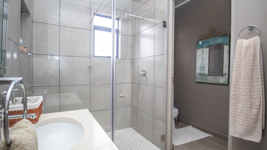 4 Bedroom Property for Sale in The Coves North West